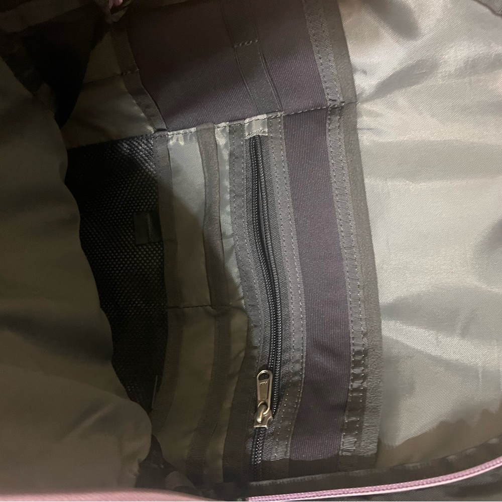 North Face Borealis Flex vent Backpack
With Whistle Black Violet Turquoise - Picture 4 of 5